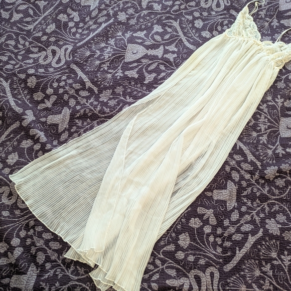 Victoria's Secret White Sheer Nightgown - Picture 3 of 7